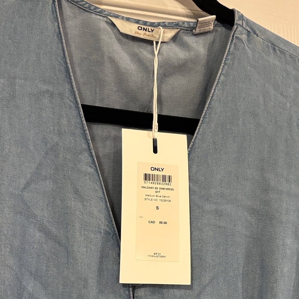 Only | S | V-Neck Button-Front Denim 100% Lyocell Midi Dress - Blue - Picture 4 of 5